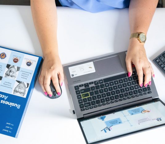 Brand-personal-Roxana-Cornea-194-2048x1365